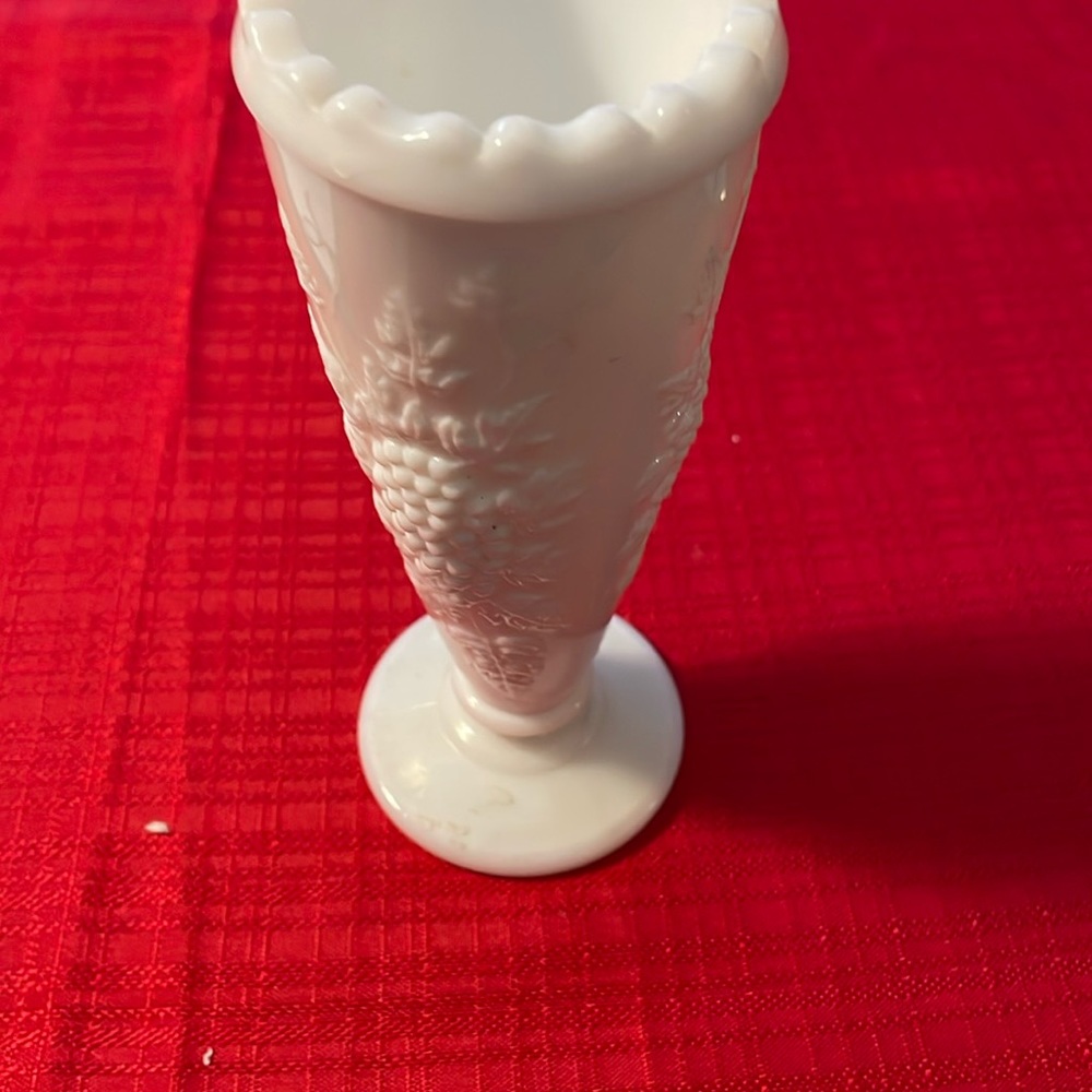 Vintage 50’s Milk Glass vase with grape clusters